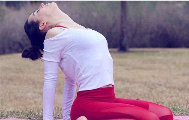 身体发福拉低颜值?常练瑜伽，让你燃脂瘦身，重塑美好身材