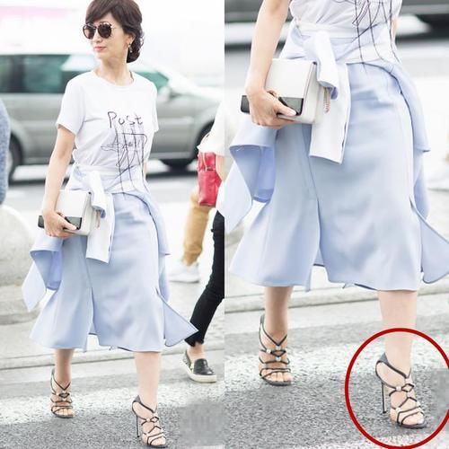 64岁的赵雅芝比杨幂还时髦，年过半百穿“恨天高”，脚真不疼？