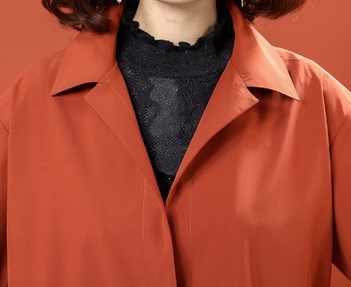 70后女人，一定要学会打扮!瞧下图这样穿，高贵精致女人味十足