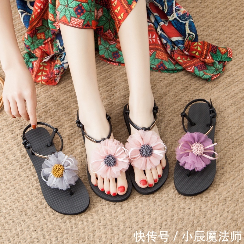  设计@魅力从头到脚，这几款时髦精致的凉鞋，大方又优雅，上脚洋气极了