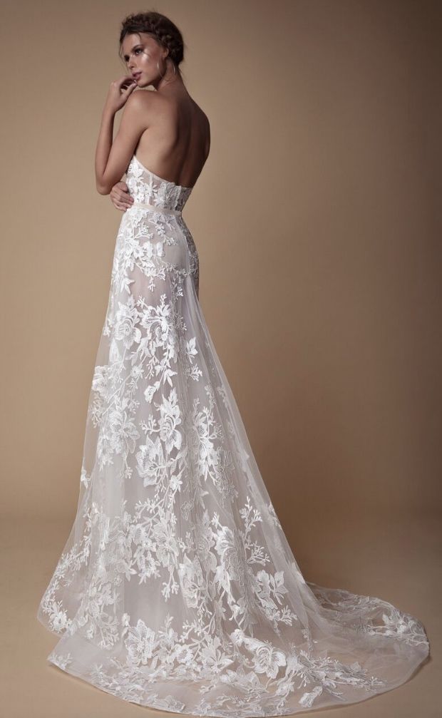 Berta婚纱:蕾丝与薄纱完美的结合带来天使般的魅力