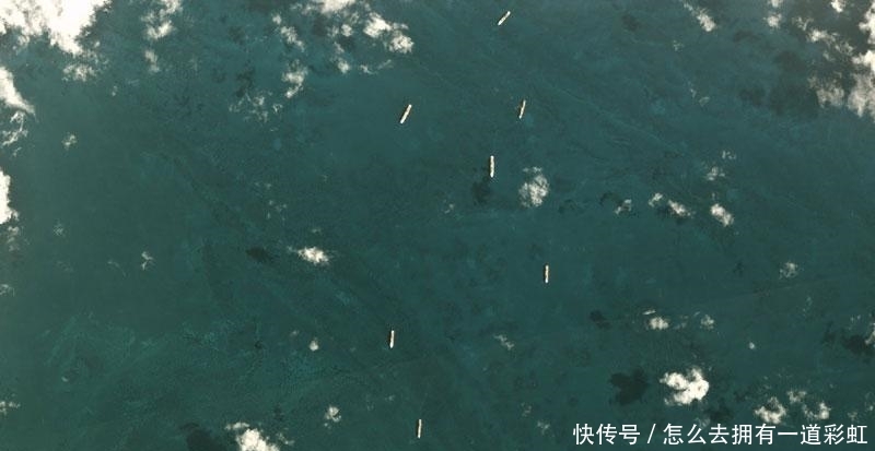  『工作人员』卫星摄下海上奇观：大批豪华游轮付不出停泊费，幽灵般结队闲逛