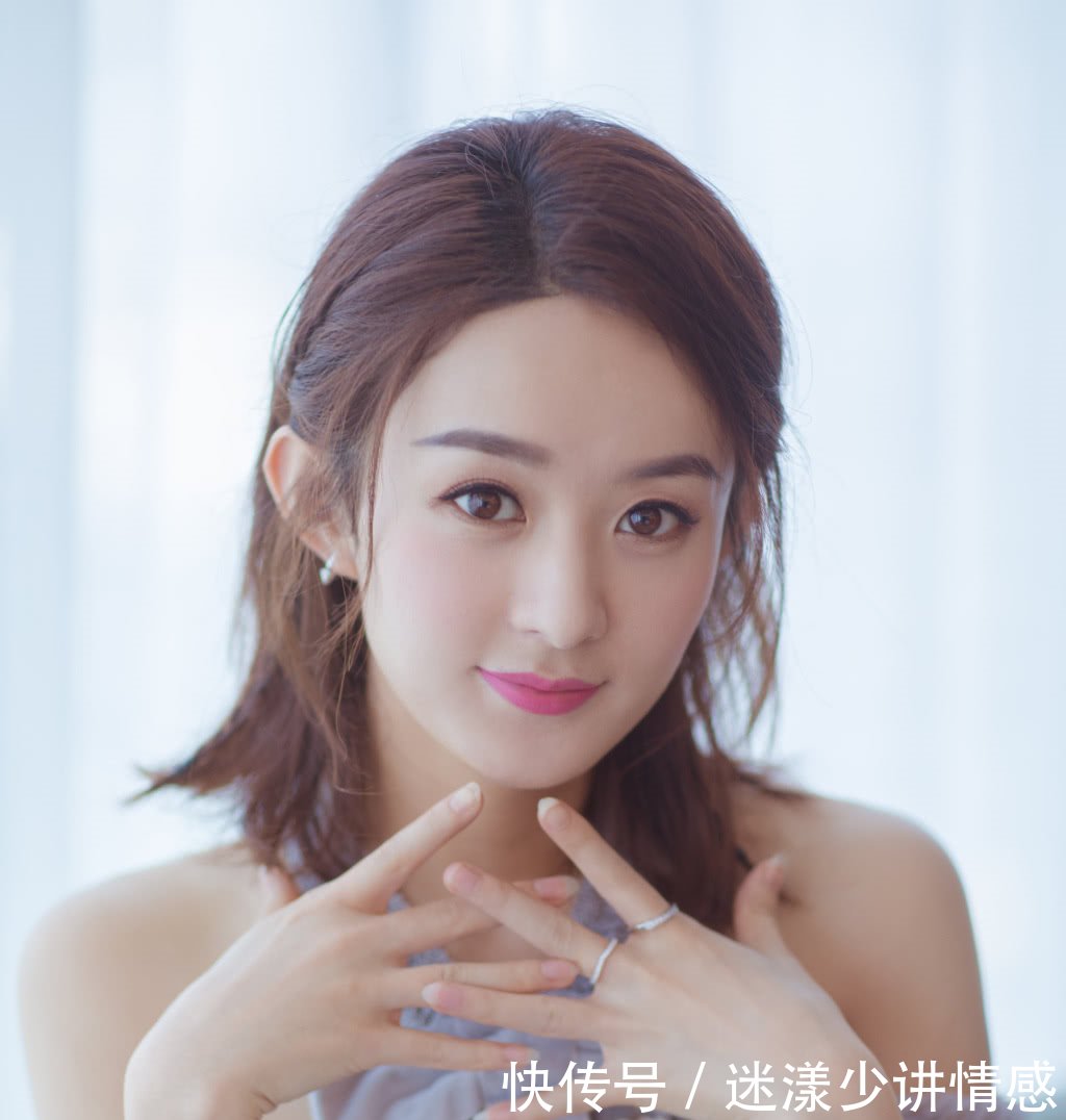 赵丽颖学毛球劈叉姿势回应被怀孕传闻，工作室俏皮评论却被骂惨