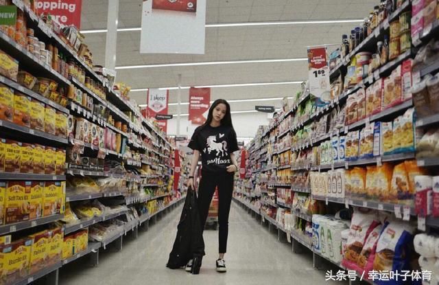 欧阳娜娜、邓紫棋、 Alaia，谁最有潜力成为国内球鞋女神？