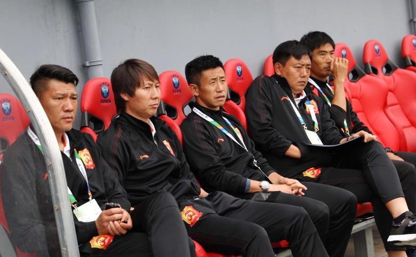 中甲球员停球比王燊超还离谱，明年中超或同时出现两个土豪