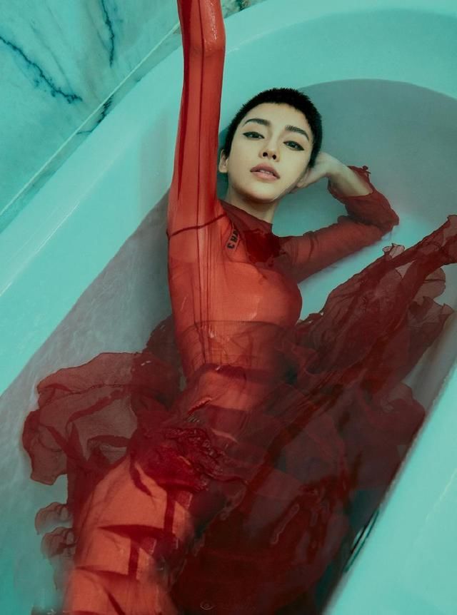 Angelababy竟然剪寸头了？！终于不用昧着良心说短发惊艳了！