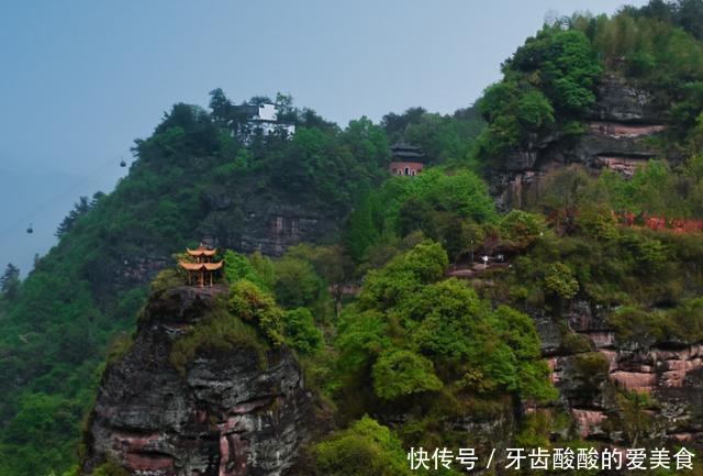 安徽此山海拔仅585米,却位列皖南三大名山,景色优美少有人知