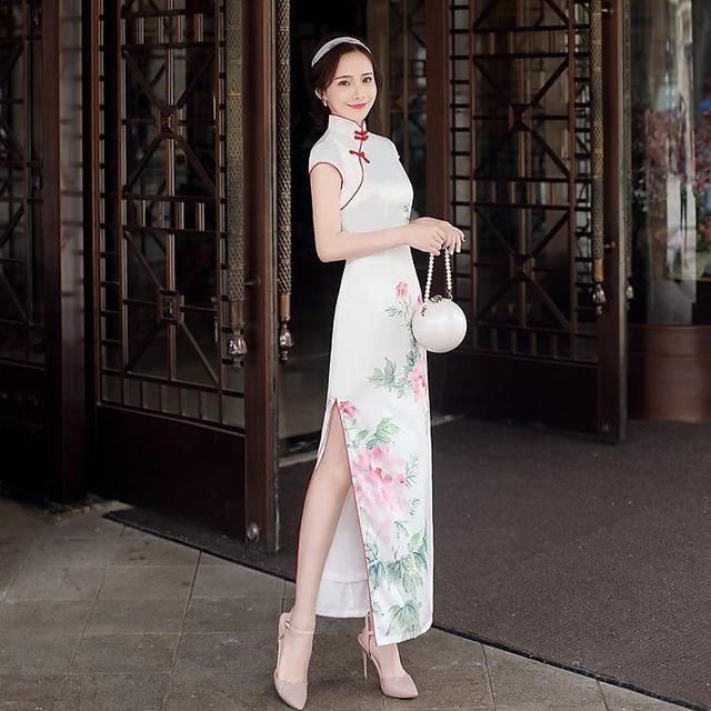 复古绸缎旗袍，走路带风，让你美出自信！
