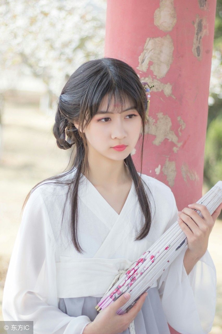 图片欣赏|一组汉服写图集，清新简约的复古发髻