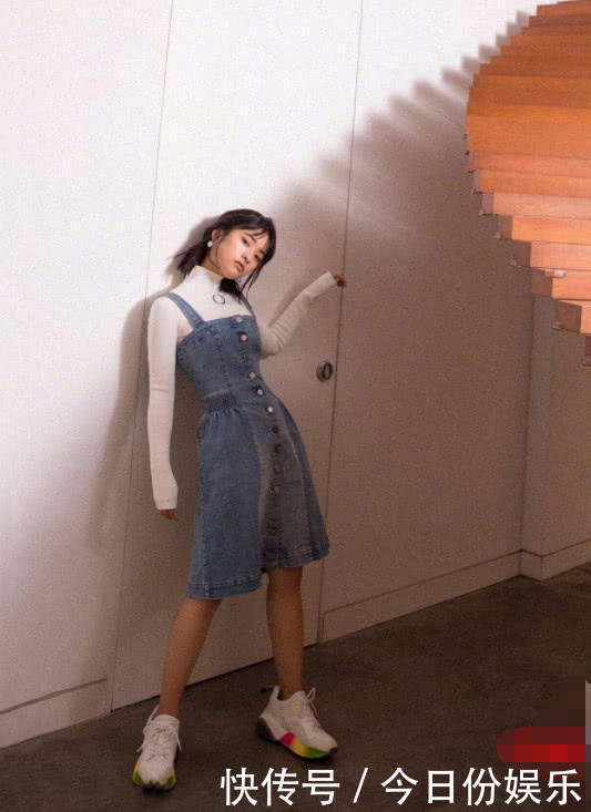 看上半身很美,看全身只能沉默!终于知道沈月为啥很少拍全身照了