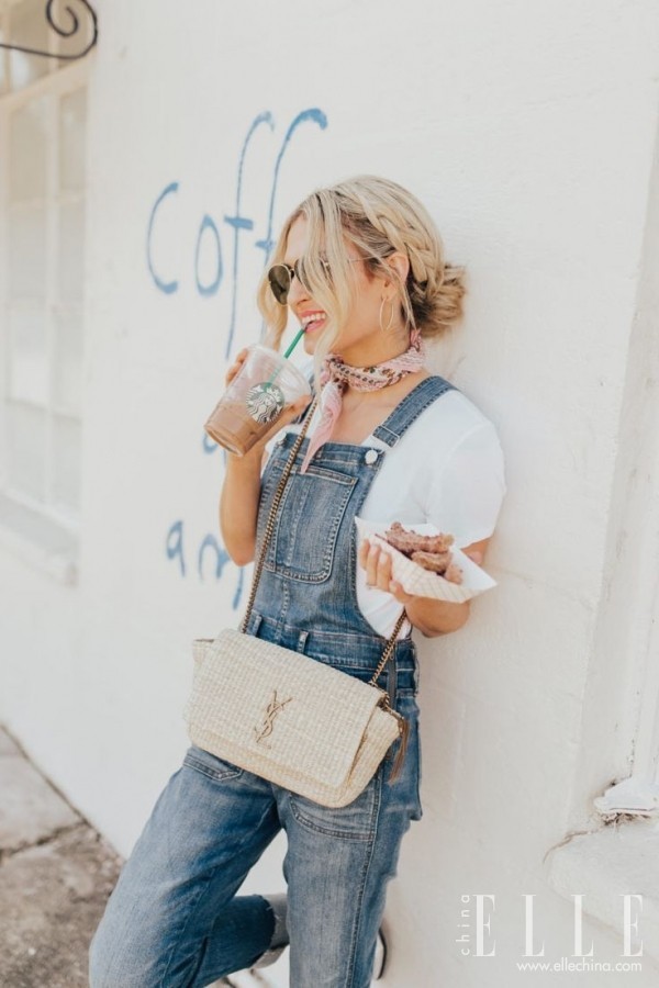 别再穿阔腿裤了 今夏最流行的“初恋裤”来了！