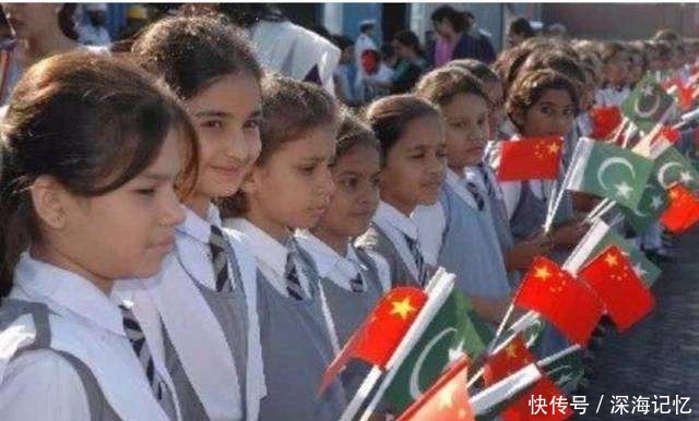 中方送来400吨“铁疙瘩”，印度眼红不已！巴铁：感谢“好兄弟”