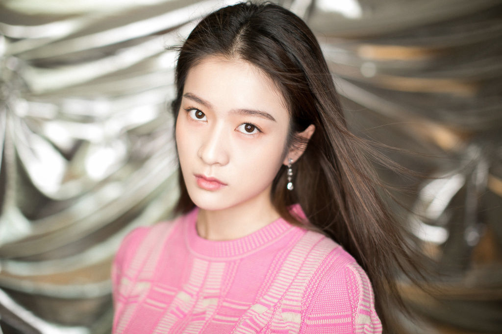 张雪迎:清新甜美中又透露出一丝小性感