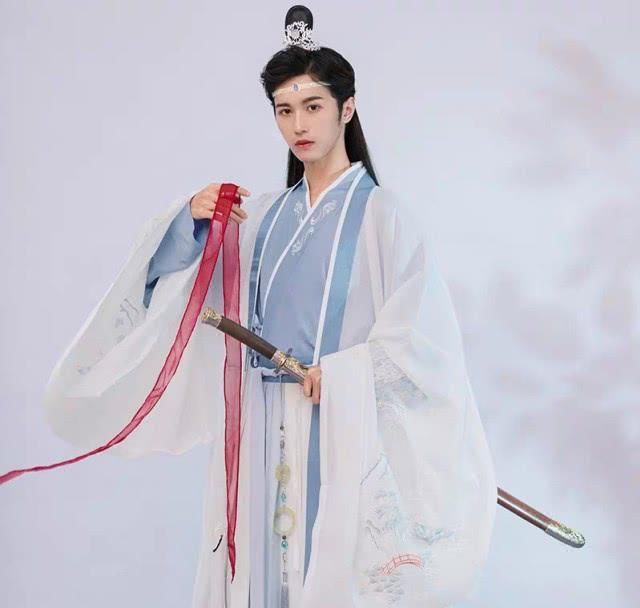  汉服@陈情令联名款汉服推荐，蓝忘机清新淡雅，宋子琛玄衣魂魄，冷酷