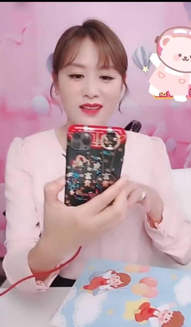 下吧下吧@心酸！田亮儿子写作文“我的妈妈”，他问：爸爸有吗？亮仔：老师没布置