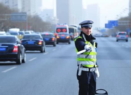 “新国标”电动车政策实施后，出行成问题，老百姓称有苦说不出