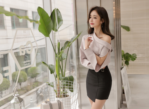 女神孙允珠,流星耀石仙紫幽雪香肩雪纺裙