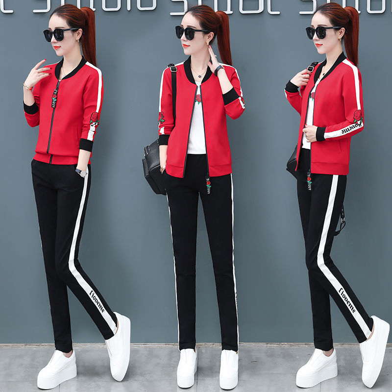 入秋我就把裙子收起来了，买了三套运动套装，比穿裙子还贼美