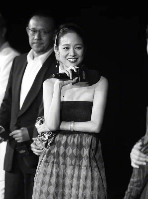 没有网红锥子脸，40岁的周韵告诉你，什么才是不惧岁月的真美人！