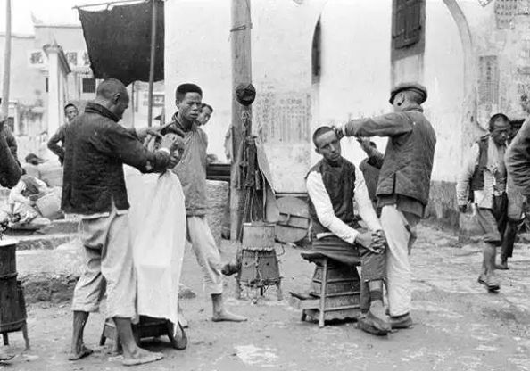  「发现」美国人在鞋盒里发现了6000张中国老照片