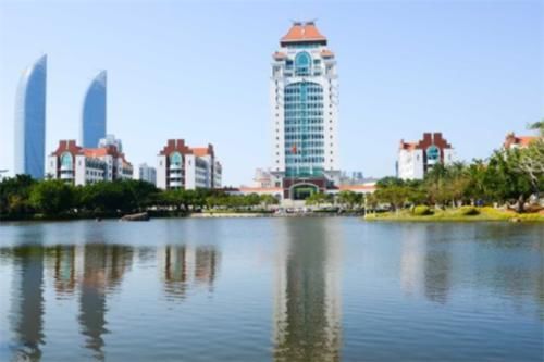 中国最美的大学，就在厦门大海边，游客比景区还多！
