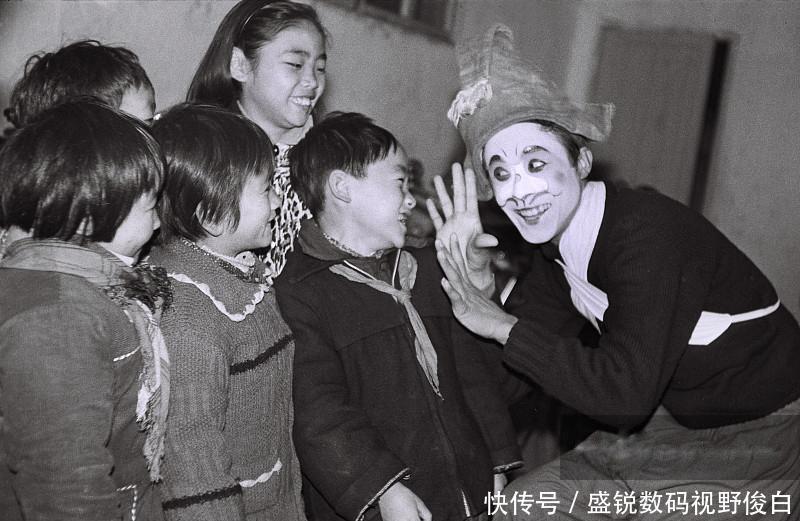  #过年#80年代是如何过年的，年味要比现在浓多了，小孩子最开心