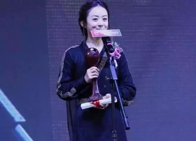 微博之夜不见胡歌和赵丽颖,看到真相网友直呼