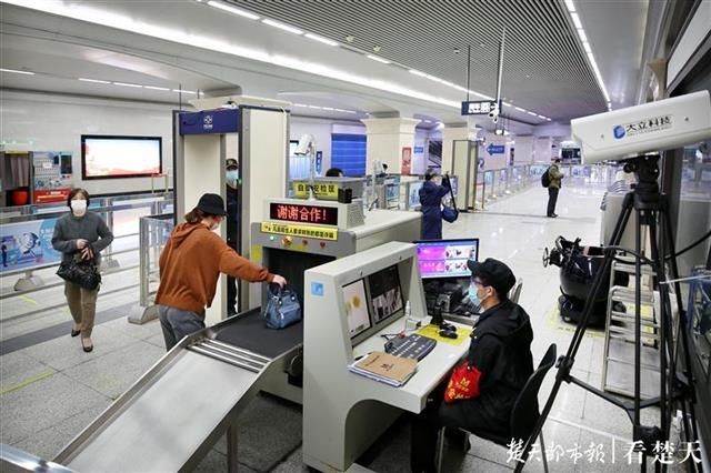  市民乘客■4月30日起武汉地铁增开143个出入口，有没有你家附近