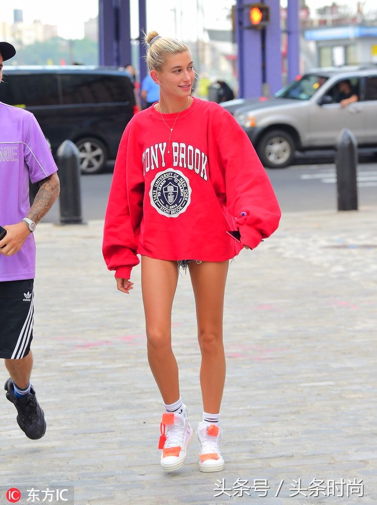 秋天是卫衣星人的天下 看女神江疏影如何花样穿卫衣