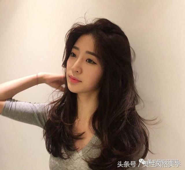 秋天发型这样烫最美，最优雅，最自然，时尚！