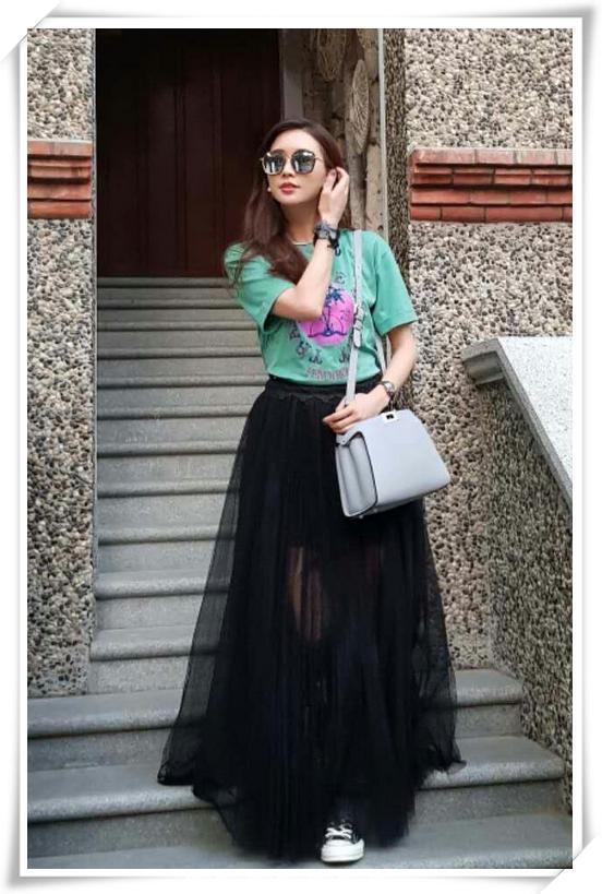 林志玲现活动，一件旗袍平淡无奇，转身的瞬间，整个世界都静止了