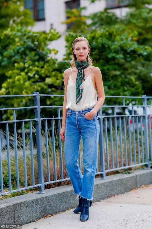 吊带避开“老汉感”，缎面蕾丝不能少！