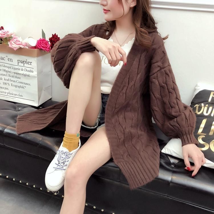 偷偷告诉你!现在满大街都没人穿毛衣，只因这“开衫”，美爆了