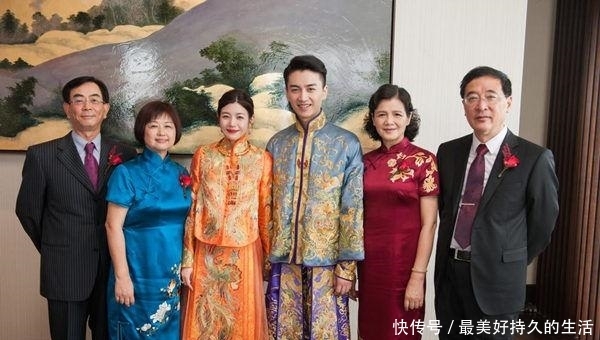  #妈妈#你的婚礼，找到那件让你的母亲大人优雅又大方的衣裳没？