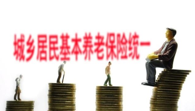  「待遇」下岗职工已经到了退休年龄，但是交不起社保了该怎么办