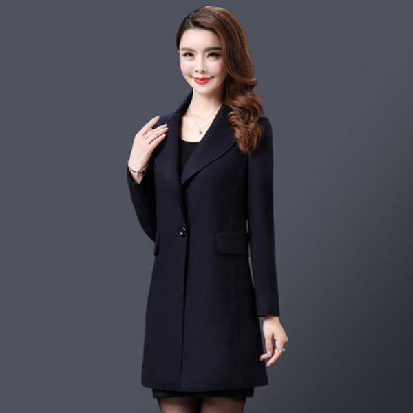 别再买羽绒服，又贵又土气!这样穿呢大衣+短靴，才时髦巨洋气