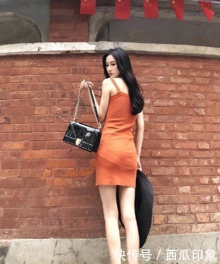  #简洁#洋溢着高贵气质女，非常简洁干练，又令人向往