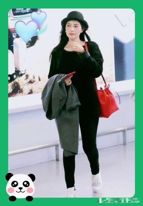 产后■高圆圆携老公女儿齐现身,产后体型仍臃肿,腿粗都快赶上赵又廷