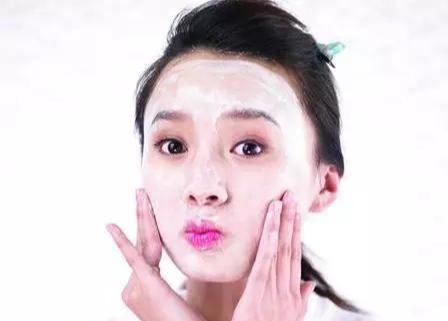  『清洁』壹知肤：你会用洗面奶吗？洗面奶的正确使用步骤