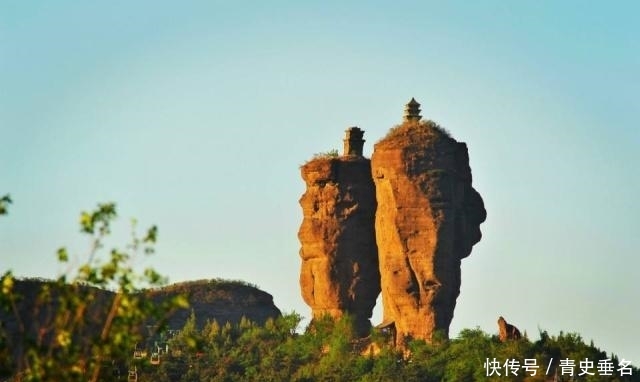 中国最惊险的建筑：3面是悬崖，建在1665米高山上，已有四百