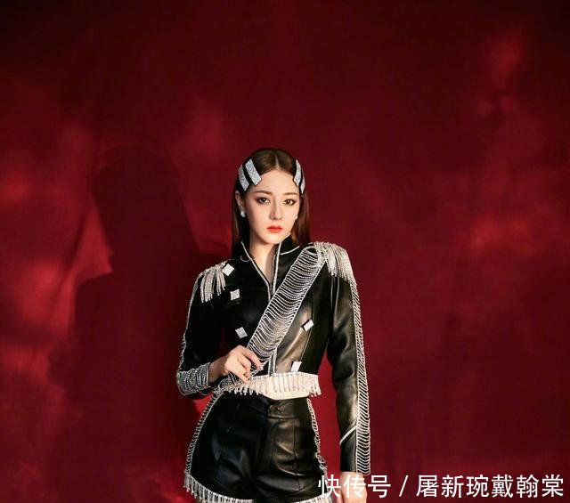 迪丽热巴东方卫视跨年视频