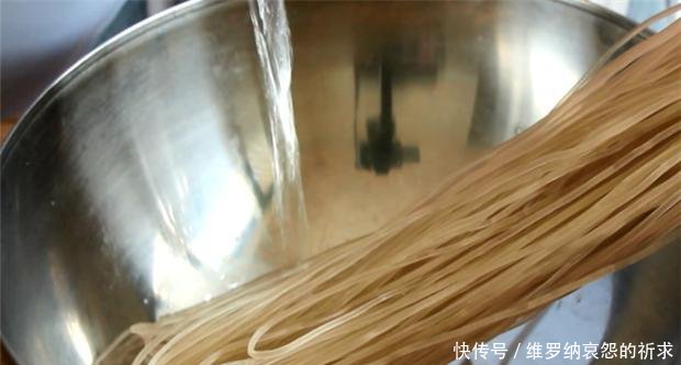  [营养]教你在家做酸辣粉，味道好吃还营养，不要再去外面买，不健康！