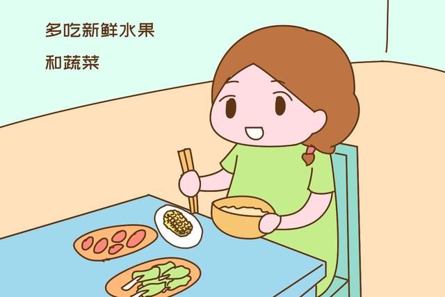  『充饥』怀孕反应大，孕妈经常靠泡面充饥，结果娃出生后一家人被医生责骂