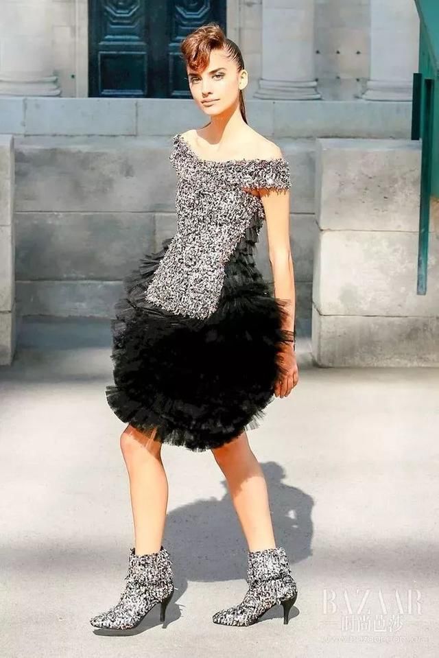 塞纳河倒映的Chanel高定，流淌的是左岸的旧时光