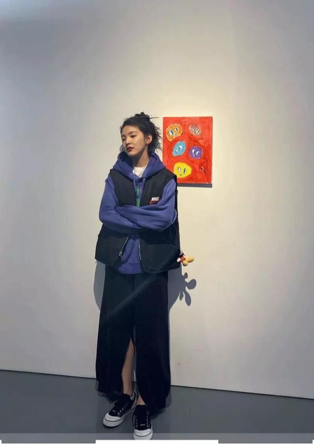  『好看』春季卫衣如何搭配才好看？我怕你看完，追着问我要链接！