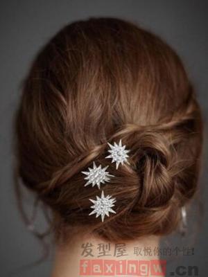 盘发发夹图片赏析 精致发饰更是是女生心头好