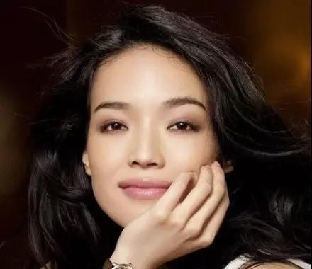 舒淇来告诉你，方脸适合什么发型，让你不再为瘦脸发愁