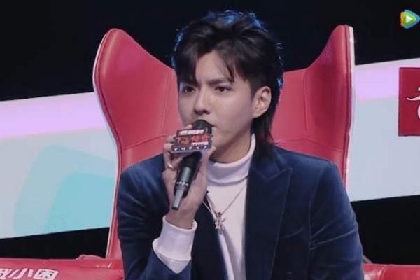  #透明#《好声音》连续邀她4年，吴亦凡亲手送她出道，在《青2》却成透明