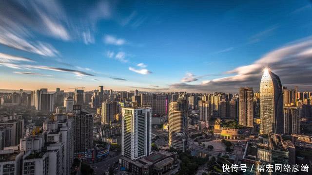 中国最大的城市，根本不是重庆 上海，相当于1.5个深圳