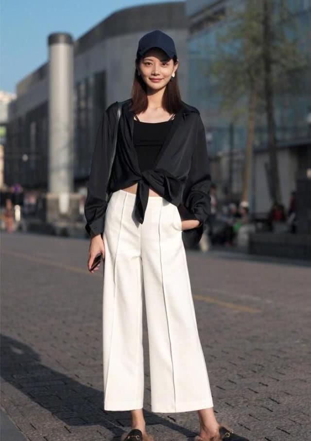  「恰好」入春后别再乱穿衣服了！这3款“运动外套”厚薄恰好，时髦精最少有一件